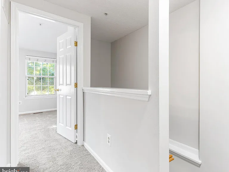1232 Quaker Ridge Dr — Photo 15