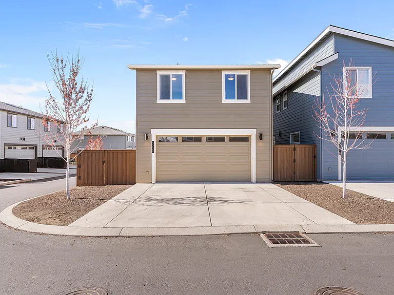 3722 NE Petrosa Ave — Photo 34