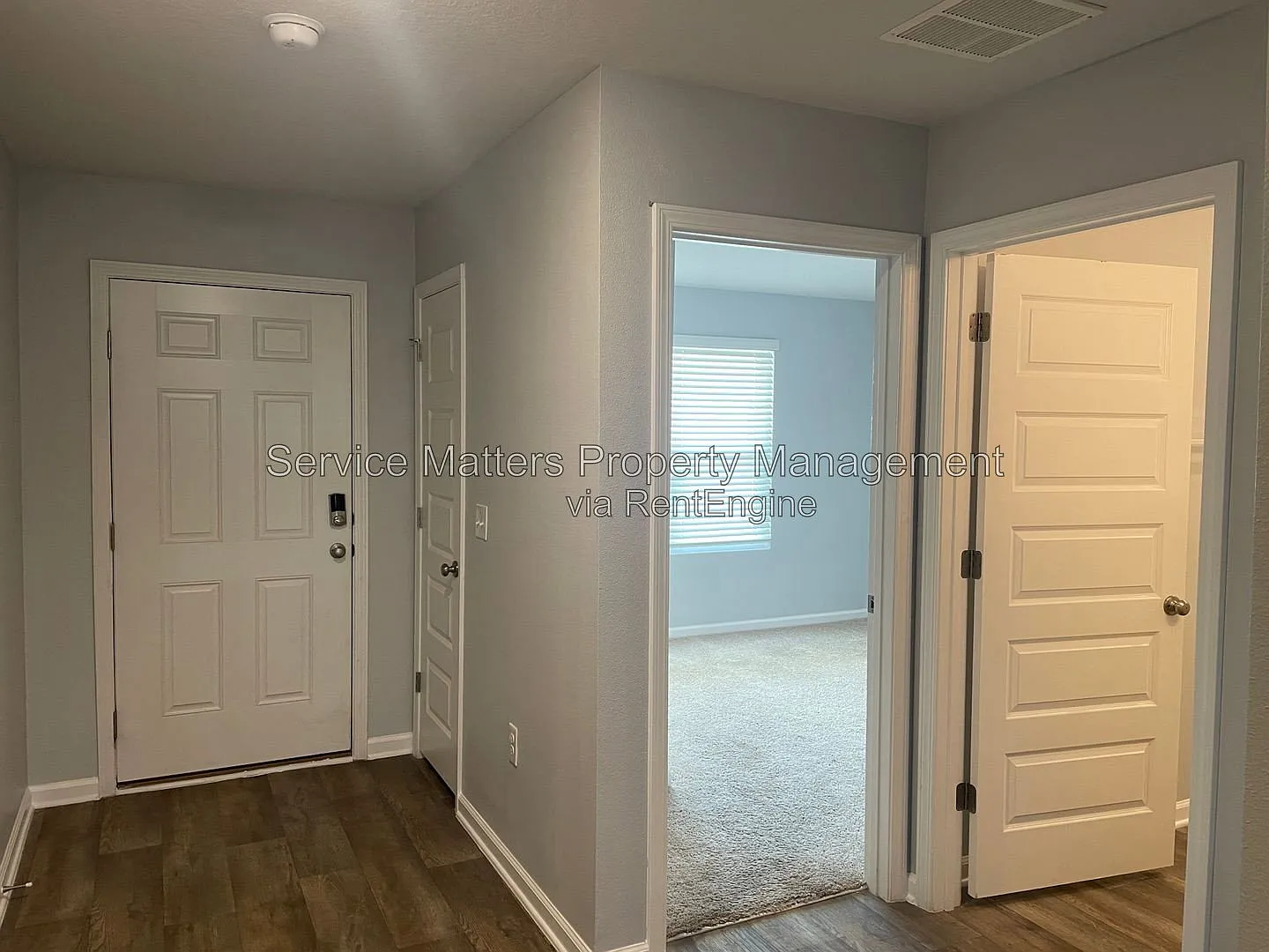 4 bed, 2.0 bath, 1791 sqft, $1,925 — Photo 2