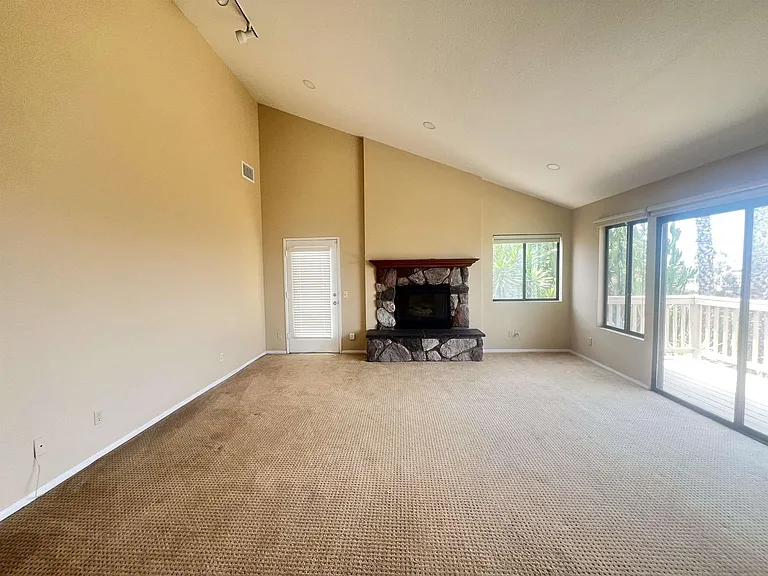 524 Reisling Ter — Photo 14