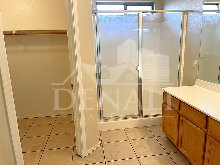7220 S 55th Dr — Photo 13