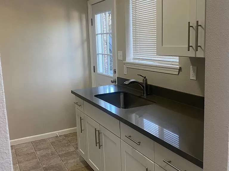 5404 - Proverbs 31 Holdings LLC — Photo 37