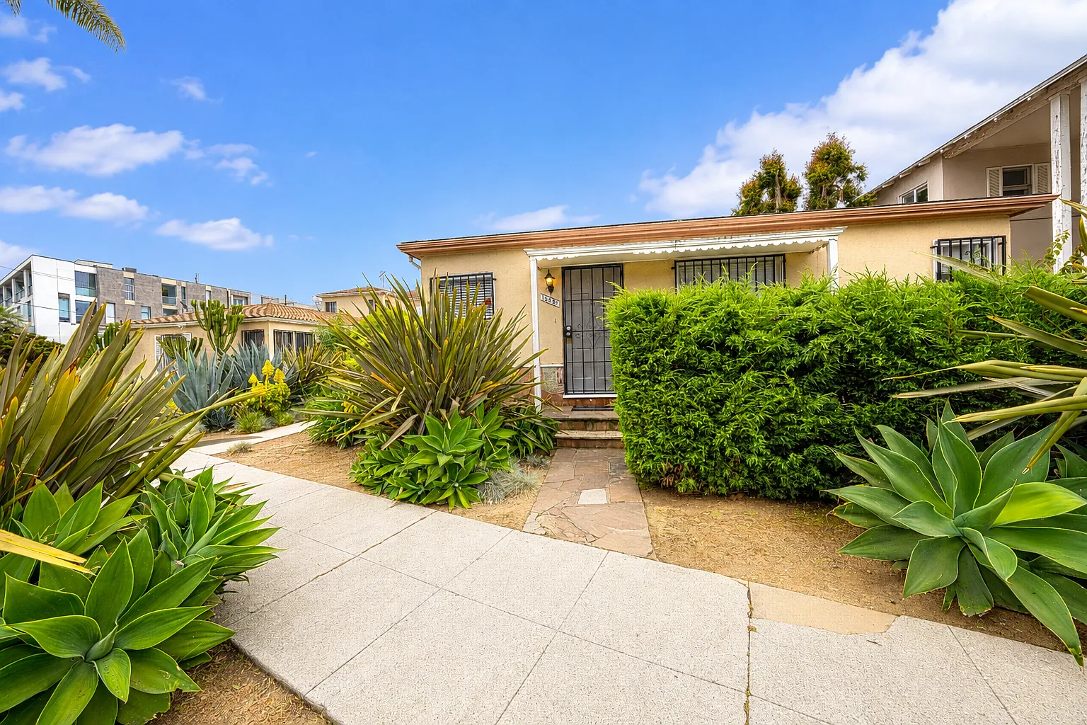 1 bed, 720 sqft, $2,200 — Photo 3