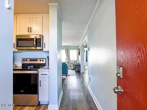 5th image of 302 Canal Drive Unit 13