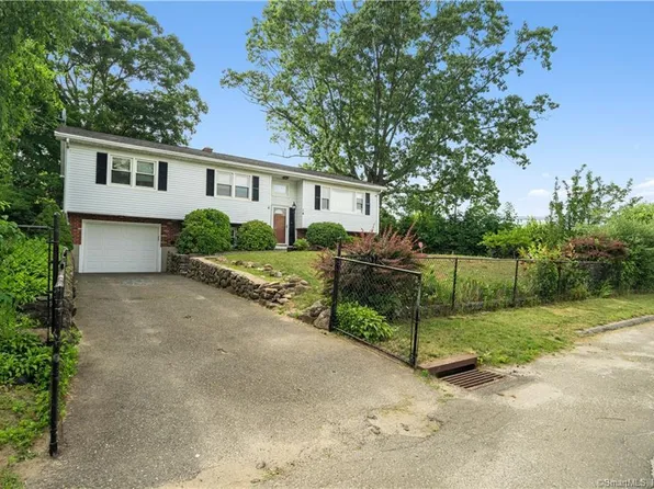 14 Timber Lane, Waterbury, CT 06705
