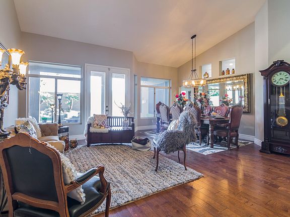 Open and elegant floor plan