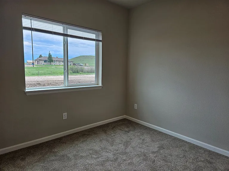 1615 Richard Martin Dr — Photo 11