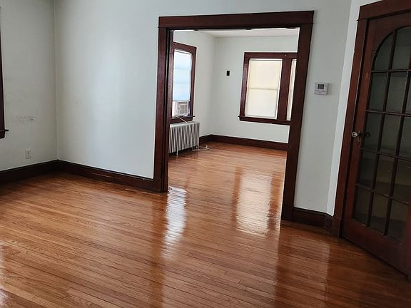 2nd image of 31 Broad Street Pl #29