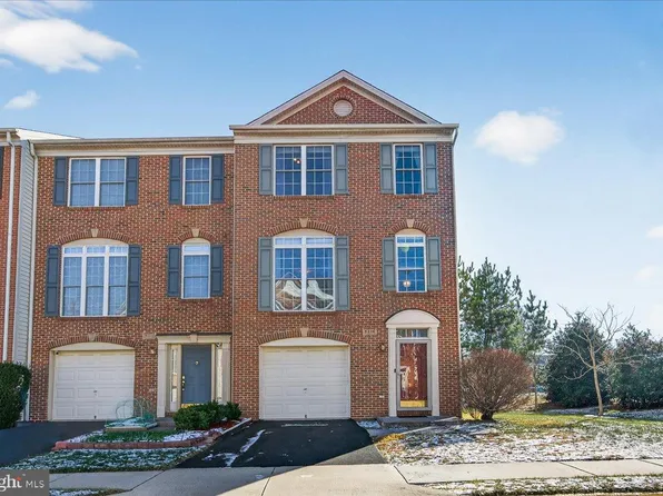 5213 Prairie Willow Ln, Centreville, VA 20120