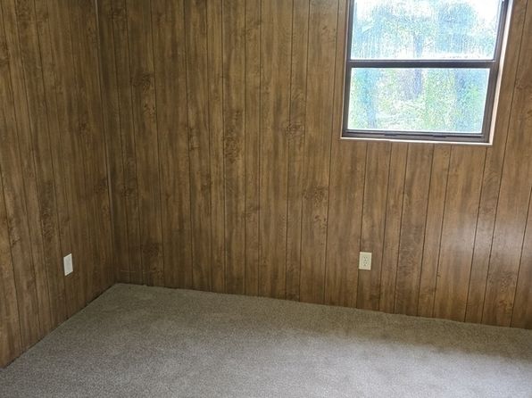 1704 Green Oaks Dr APT A