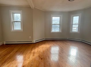 26 Beacon St #301, Winthrop, MA 02152