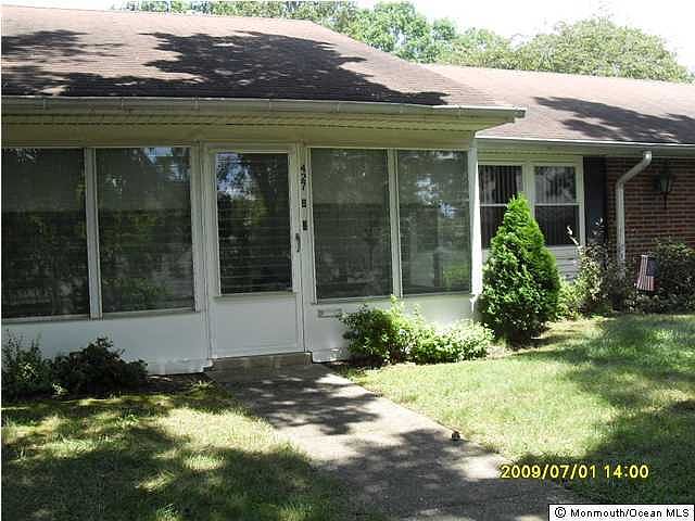 1st image of 427 Chatham Court #B