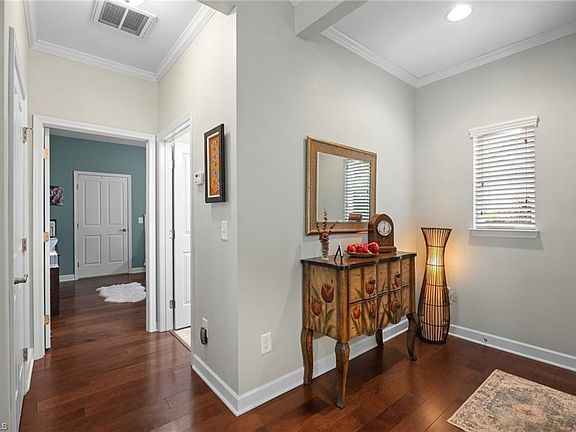5th image of 306 Faith Dr