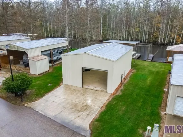 23094 Chene Blanc Ln, Maurepas, LA 70449