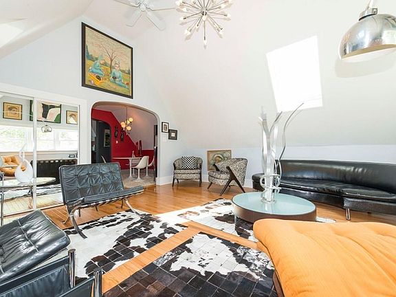 4th image of 298 Ashmont St APT D