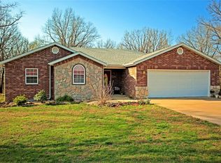 1570 Tudor St, Cassville, MO 65625