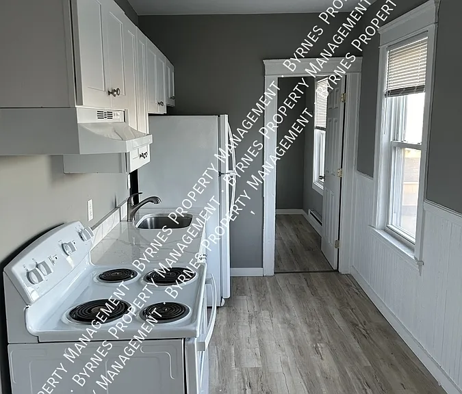 50 Vernon St #4F — Photo 3