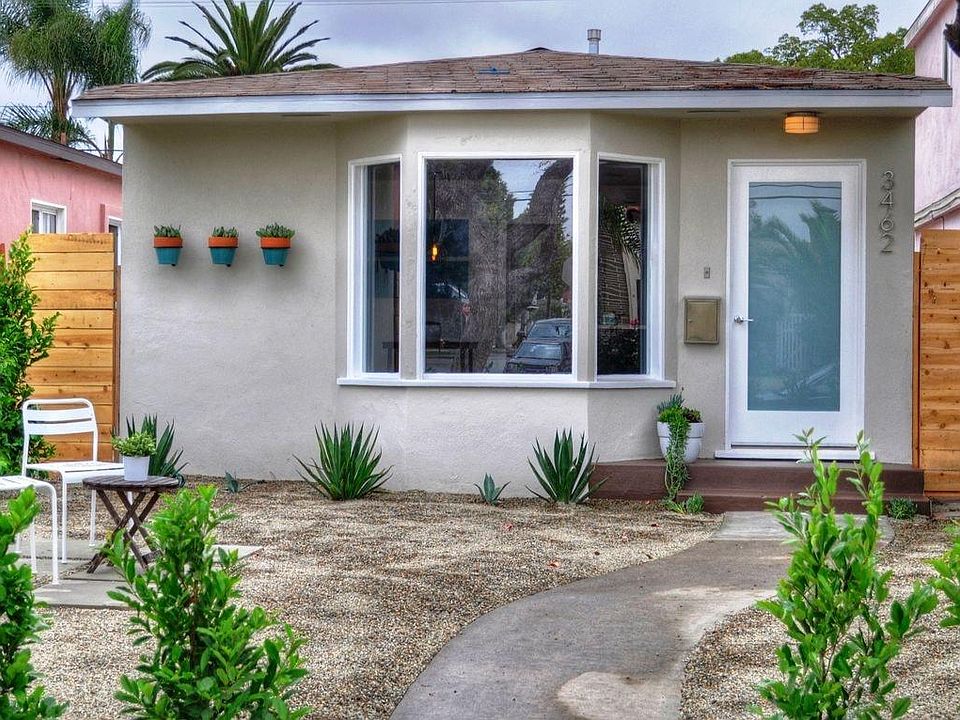 Front w/ beautiful, new bay windows