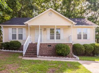 1230 Banjo Dr, Zebulon, NC 27597
