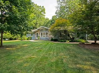 6672 Tanglewood Dr SE, Grand Rapids, MI 49546