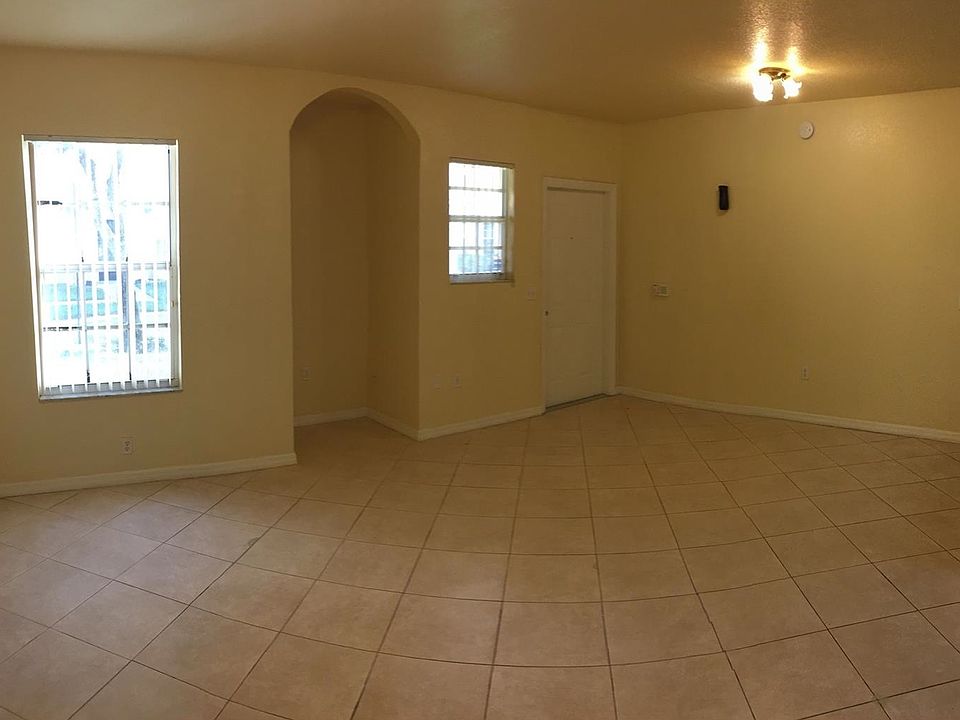 1st image of 1912 Belmont Ln #1