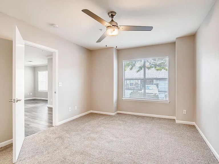 Stonebridge at Twin Peaks | Longmont, Co. Apartments