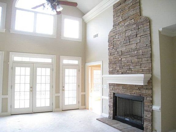 3rd image of 451 Providence Club Dr