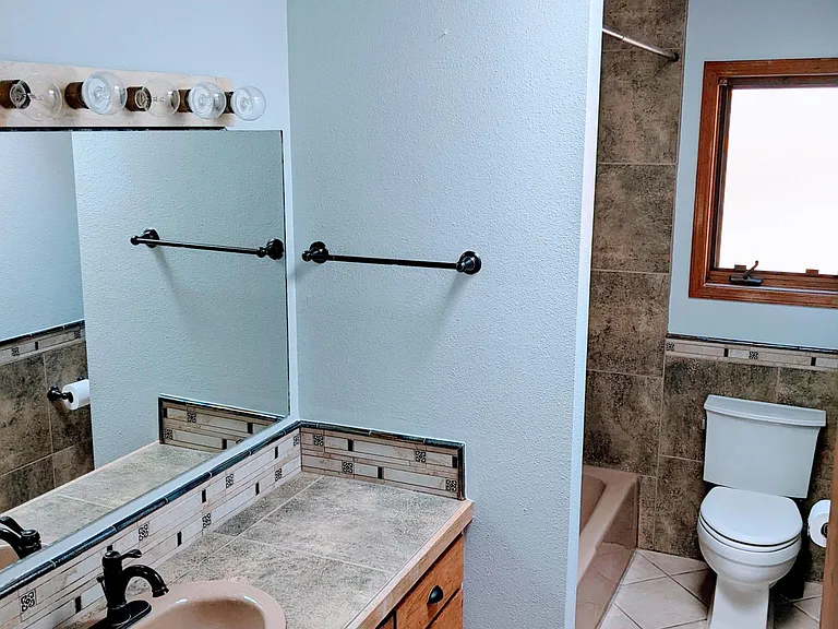 2nd bathroom