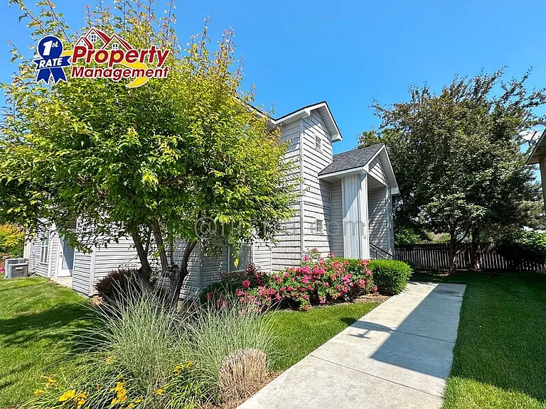 11884 W Cloverbrook Ln #201 — Photo 24