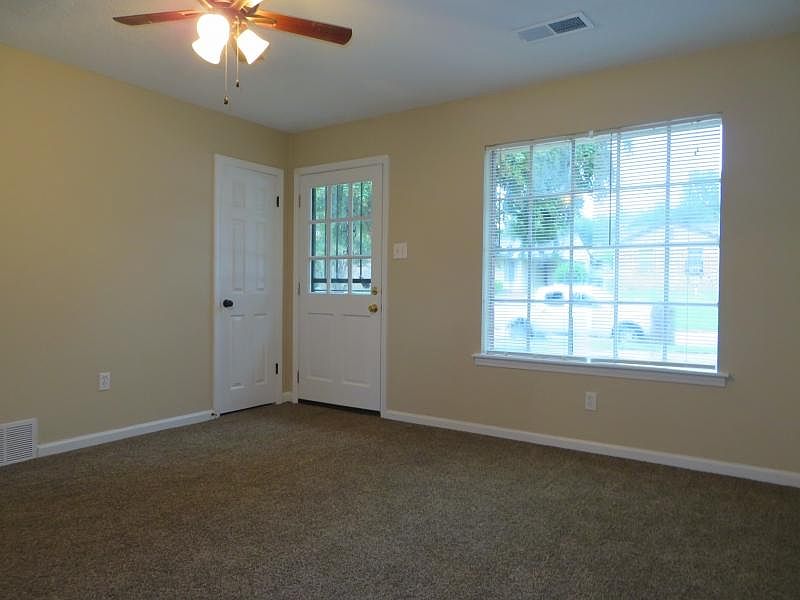 2nd image of 2527 Chattering Ln