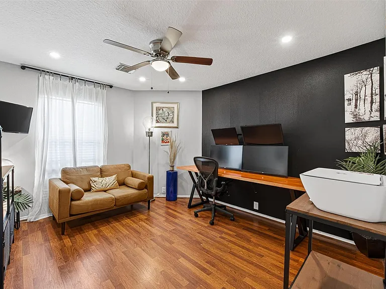 21202 Barker Canyon Ln — Photo 40