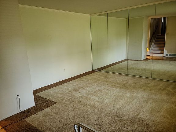 5th image of 6929 Lee Crest Dr