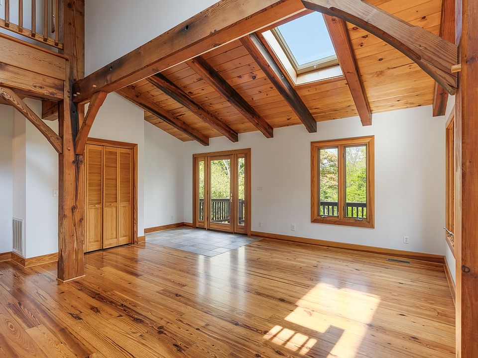7th image of 7725 Caney Fork Rd