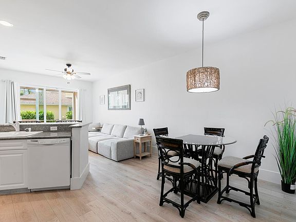 3rd image of 1077 Hartley Ave Unit 601