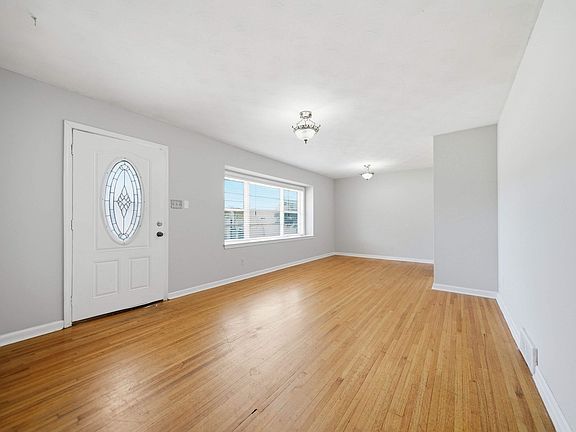 5th image of 5073 Whitworth St