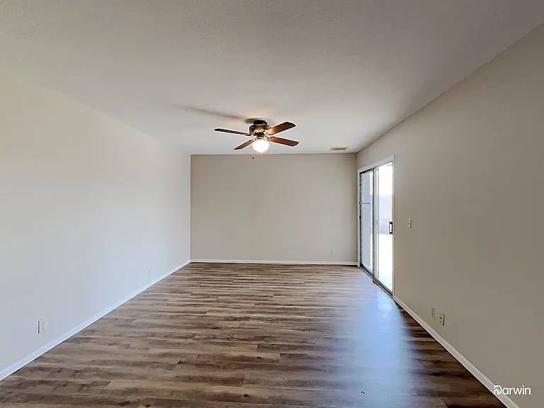 521 E Rosemonte Dr — Photo 5