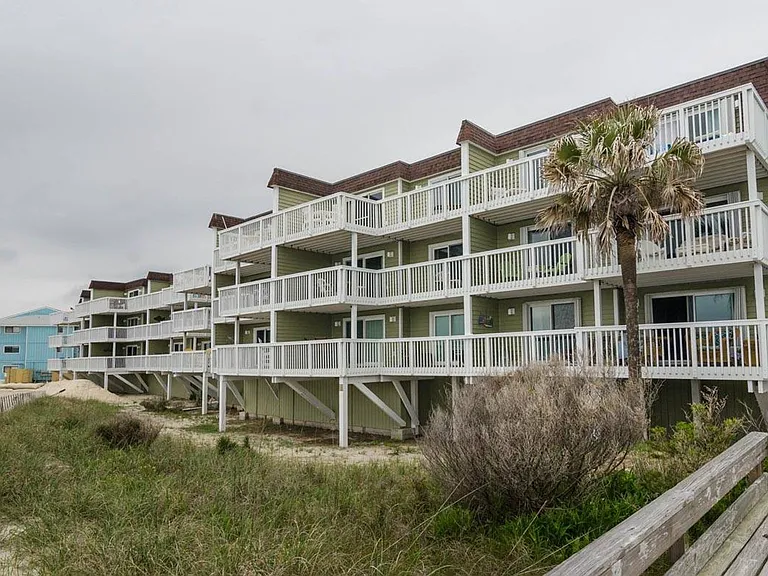 2102B Surfrider Ct — Photo 6