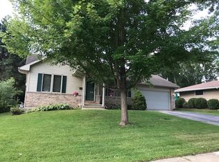 1428 Vassar Rd, Rockford, IL 61103