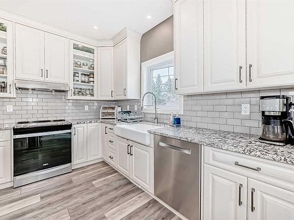 3rd image of 430062 E Range Rd #252