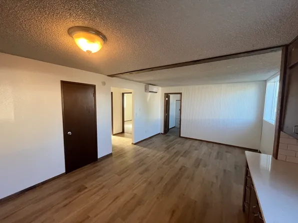 321 NE Damson Ave APT A, College Place, WA 99324
