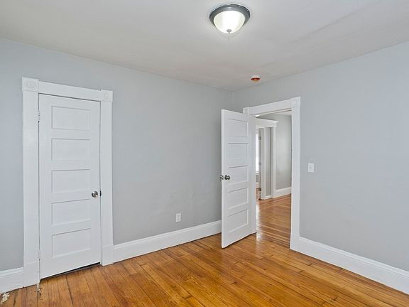 3rd image of 744 Carew St #2