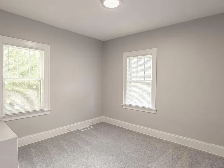 4020 Emerson Ave N — Photo 17
