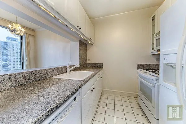 Rented by Halstead Real Estate | media 13