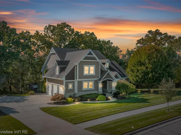 1010 Riverside St, Milford, MI 48381