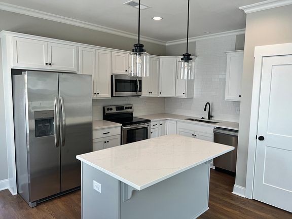 3rd image of 13 Trotter St #B
