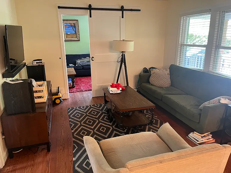 8010 Maple Ave — Photo 11