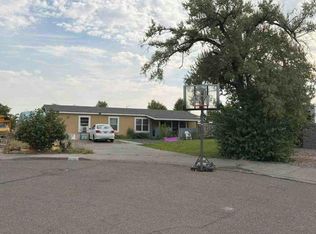 8300 W Yellowstone Ave, Kennewick, WA 99336