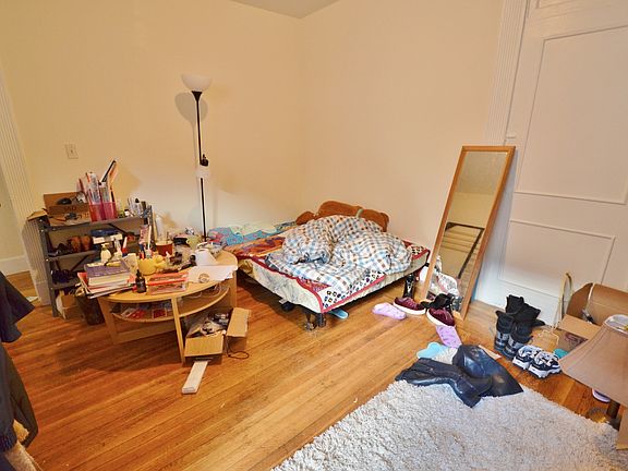 2nd image of 135 Peterborough St #23