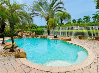 3898 Falcon Ridge Cir, Fort Lauderdale, FL 33331