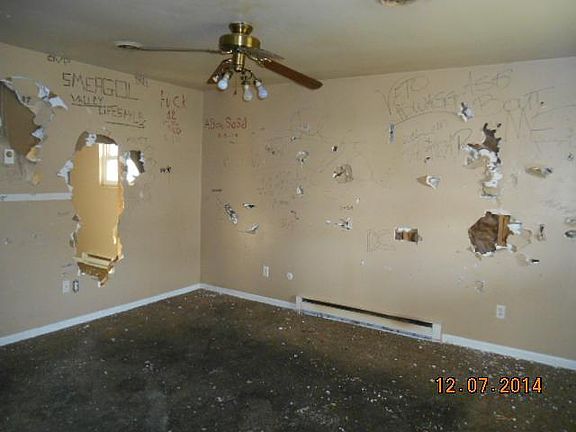 4th image of 2344 Guernsey Dell Ave
